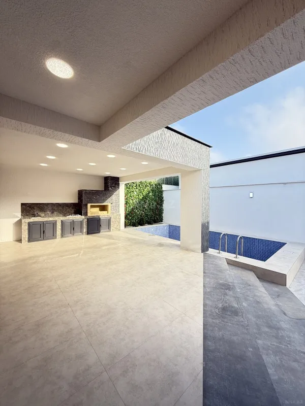 Satılır 4 otaqlı həyət evi 160 m²