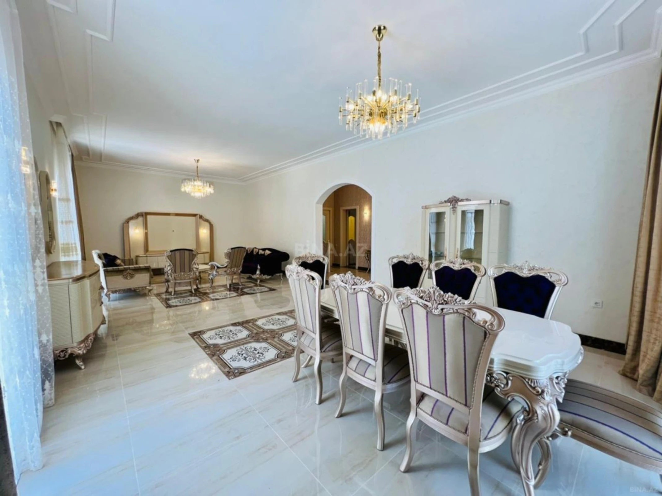 Kirayə verilir 6 otaqlı həyət evi 540 m²