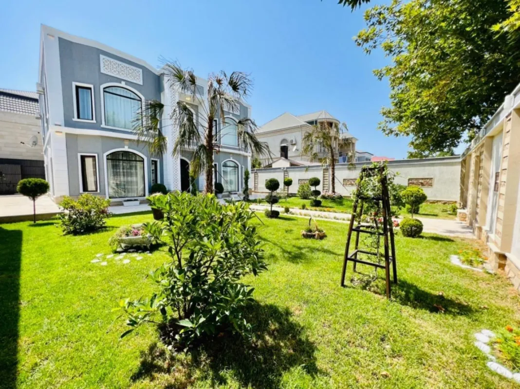 Kirayə verilir 6 otaqlı həyət evi 540 m²