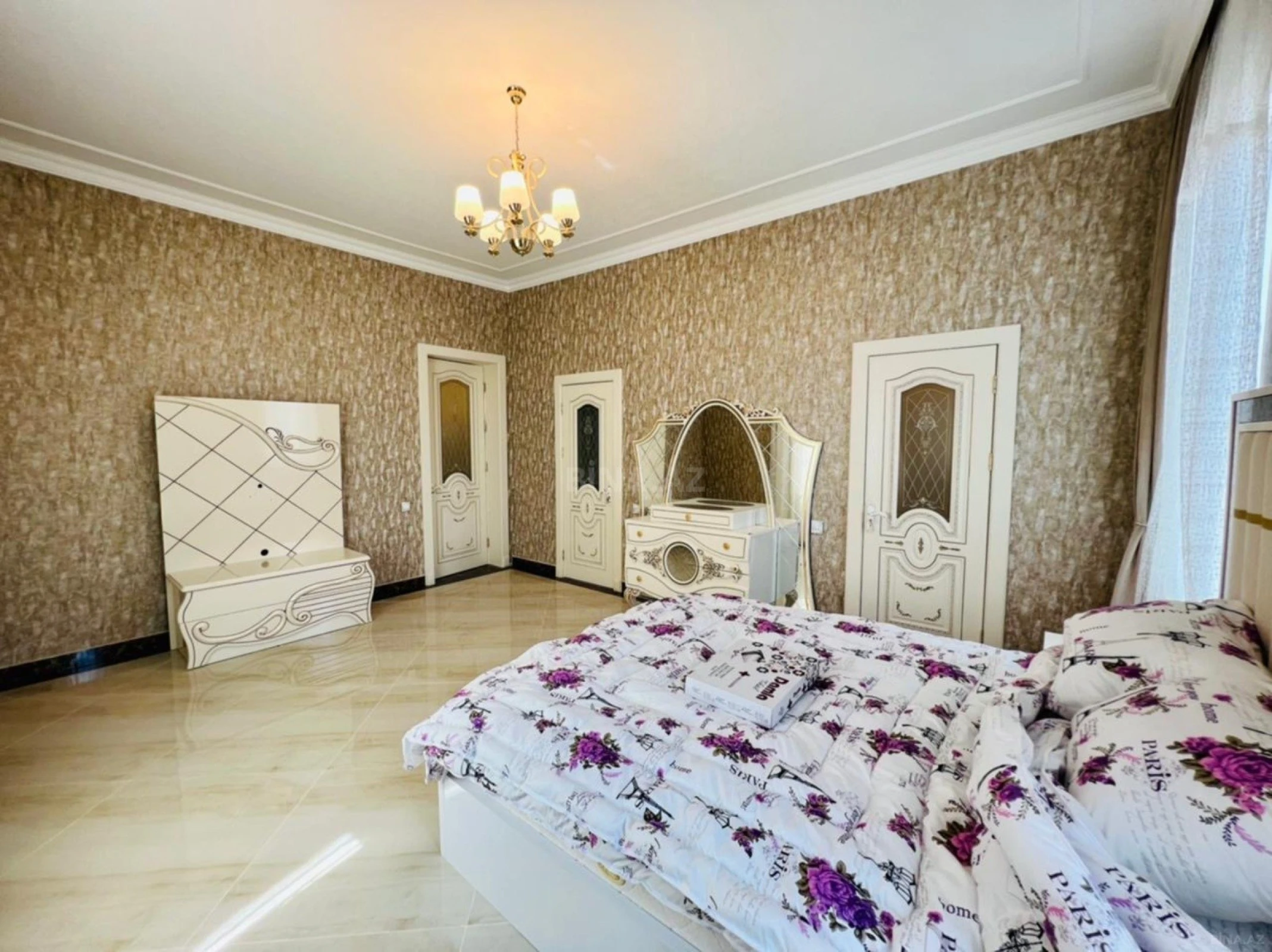 Kirayə verilir 6 otaqlı həyət evi 540 m²