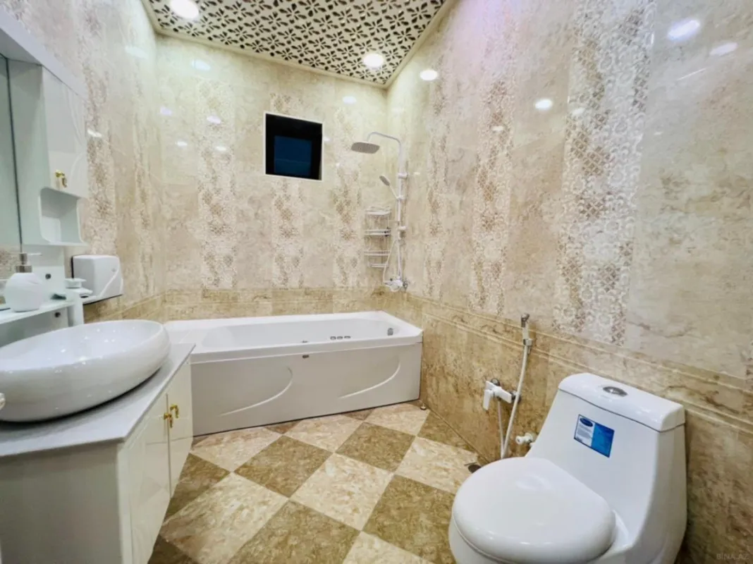 Kirayə verilir 6 otaqlı həyət evi 540 m²