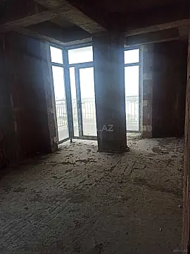 Satılır 4 otaqlı mənzil 127 m²