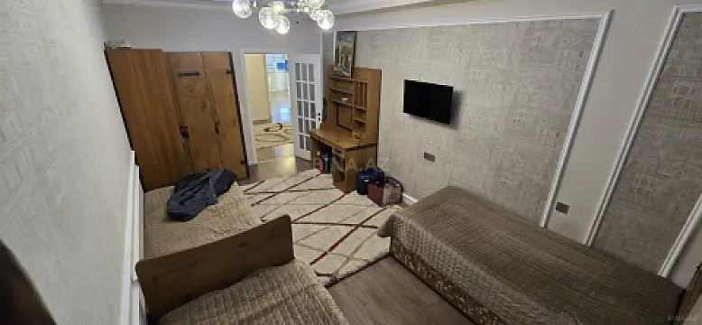 Satılır 3 otaqlı mənzil 130 m²