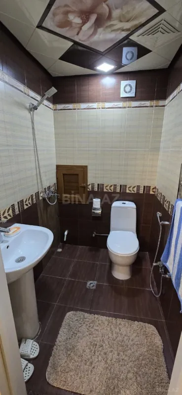 Satılır 3 otaqlı mənzil 130 m²