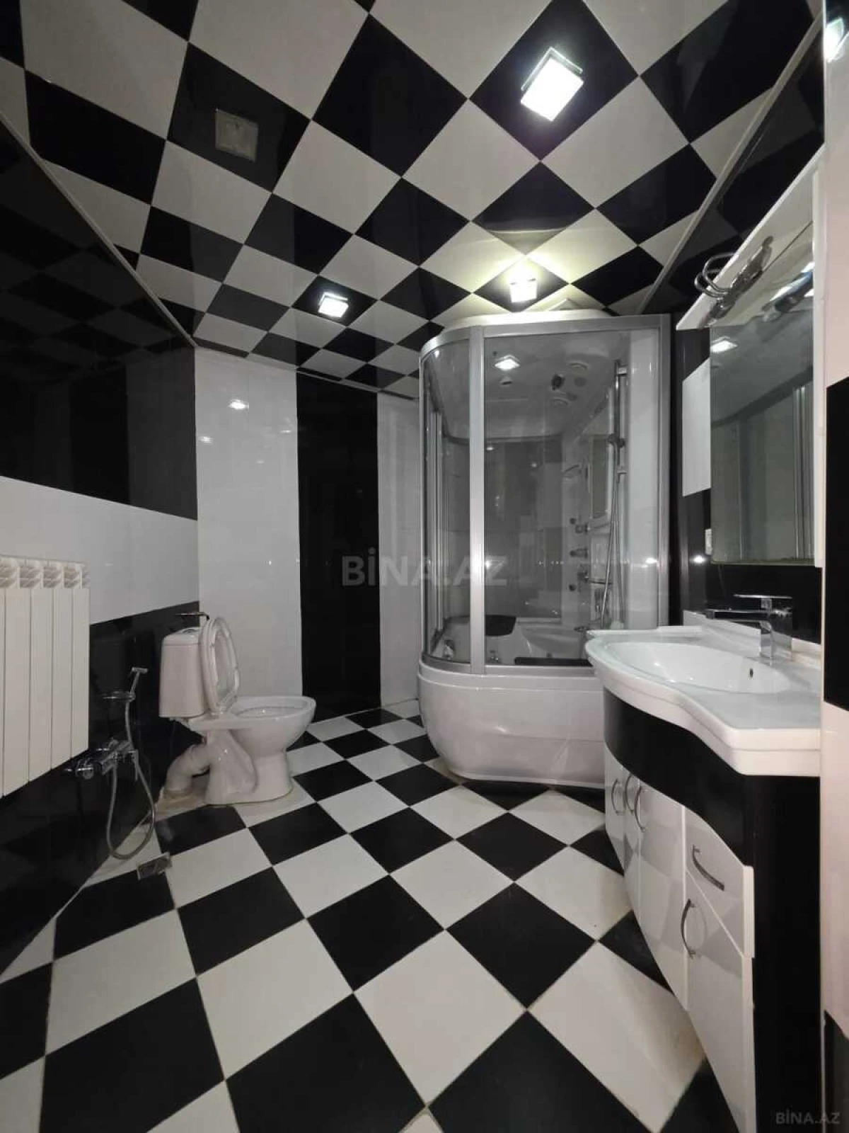 Satılır 3 otaqlı mənzil 106 m²