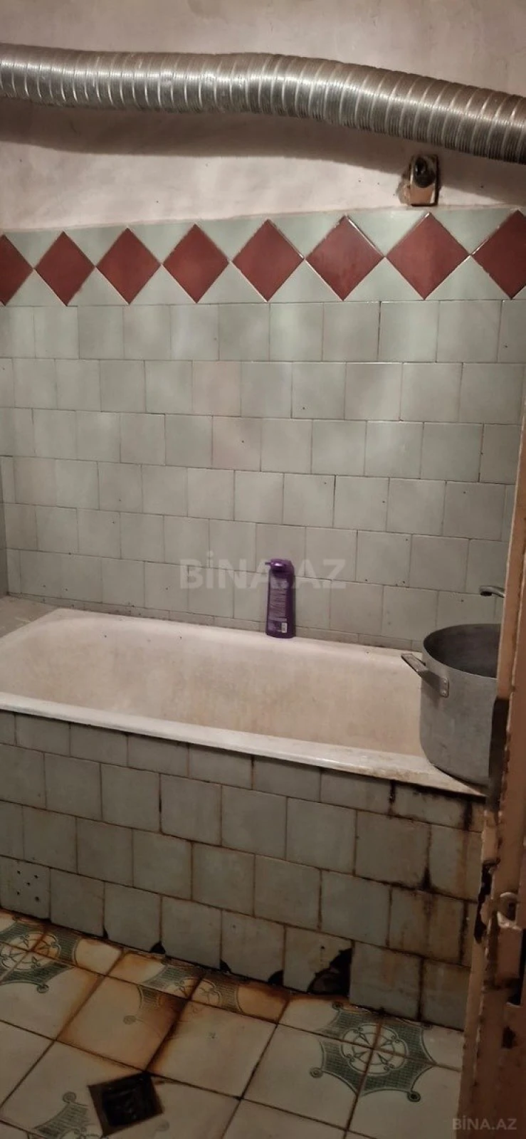 Satılır 5 otaqlı mənzil 120 m²