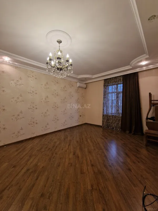Satılır 5 otaqlı həyət evi 170 m²