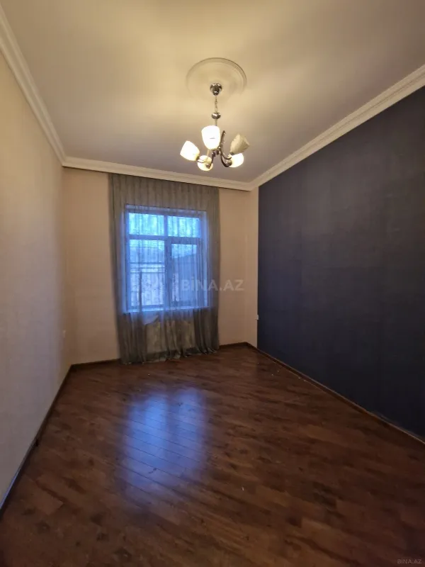 Satılır 5 otaqlı həyət evi 170 m²