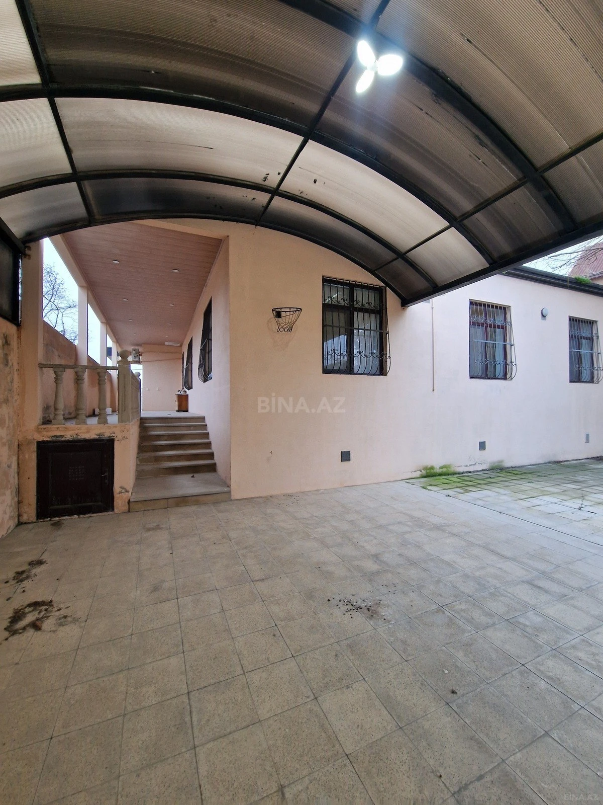 Satılır 5 otaqlı həyət evi 170 m²