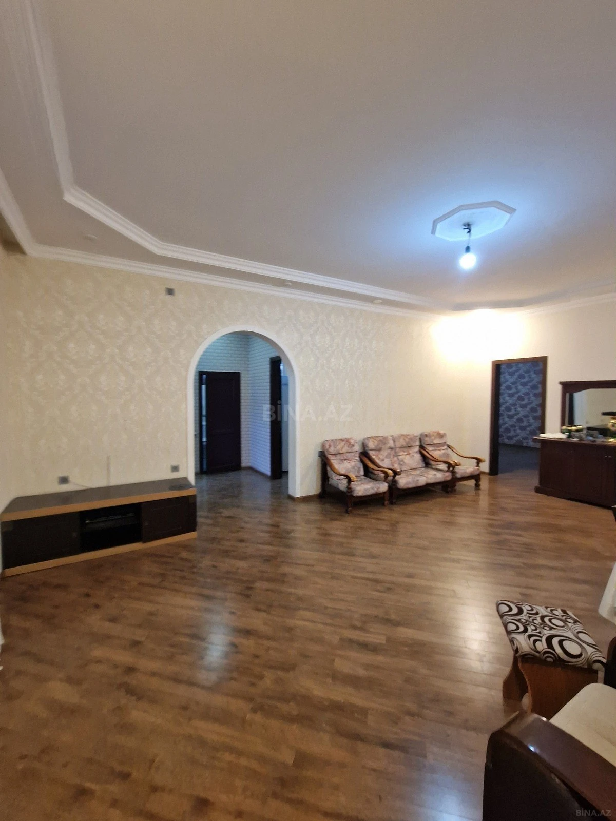 Satılır 5 otaqlı həyət evi 170 m²