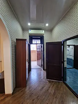 Satılır 5 otaqlı həyət evi 170 m²