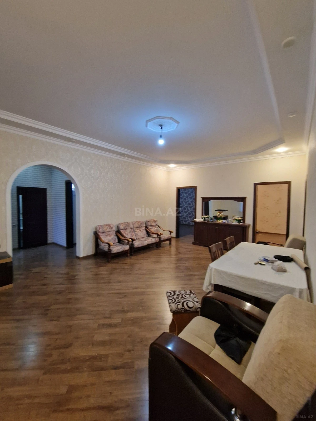 Satılır 5 otaqlı həyət evi 170 m²
