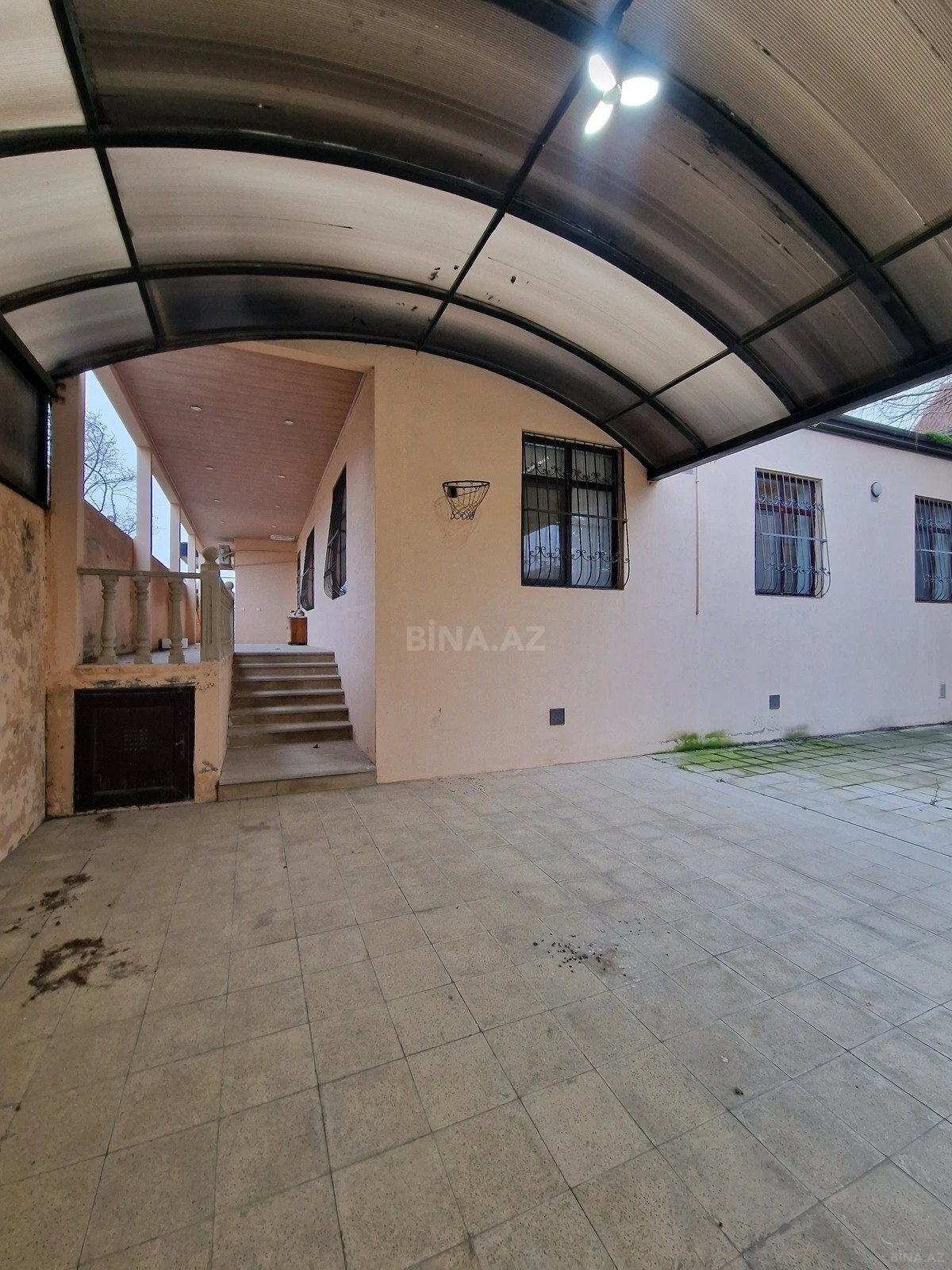 Satılır 5 otaqlı həyət evi 170 m²