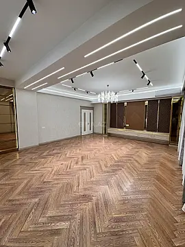 Satılır 4 otaqlı mənzil 195 m²