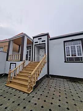 Satılır 4 otaqlı həyət evi 121 m²