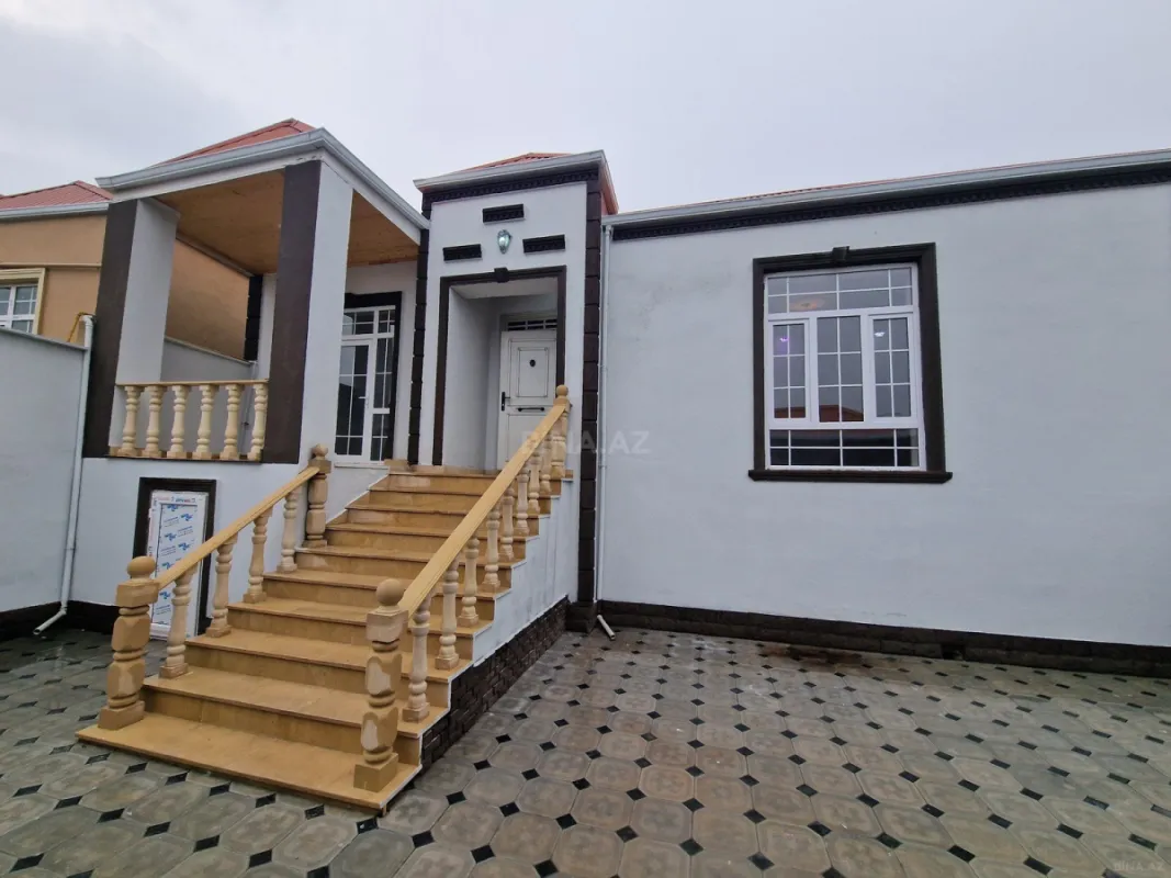 Satılır 4 otaqlı həyət evi 121 m²