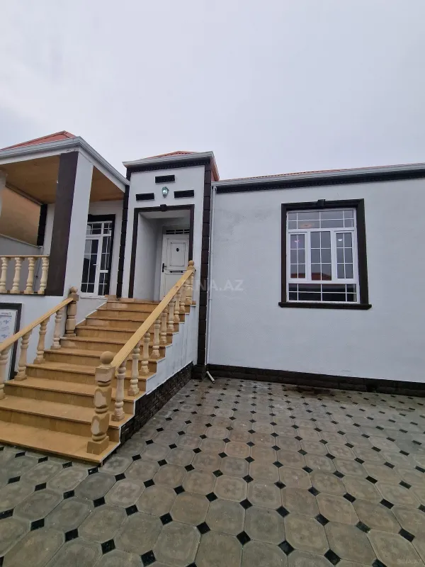 Satılır 4 otaqlı həyət evi 121 m²
