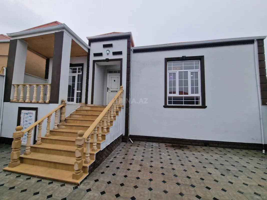 Satılır 4 otaqlı həyət evi 121 m²