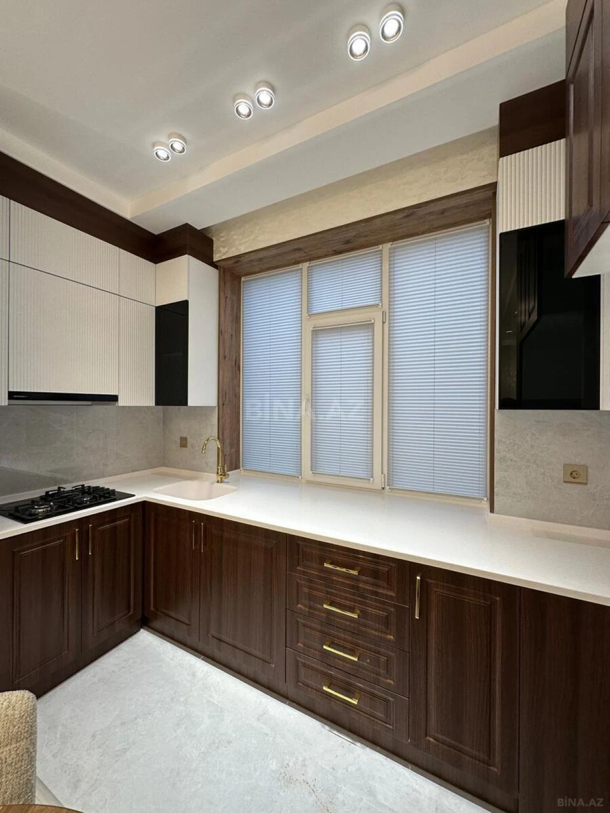 Satılır 2 otaqlı mənzil 55 m²