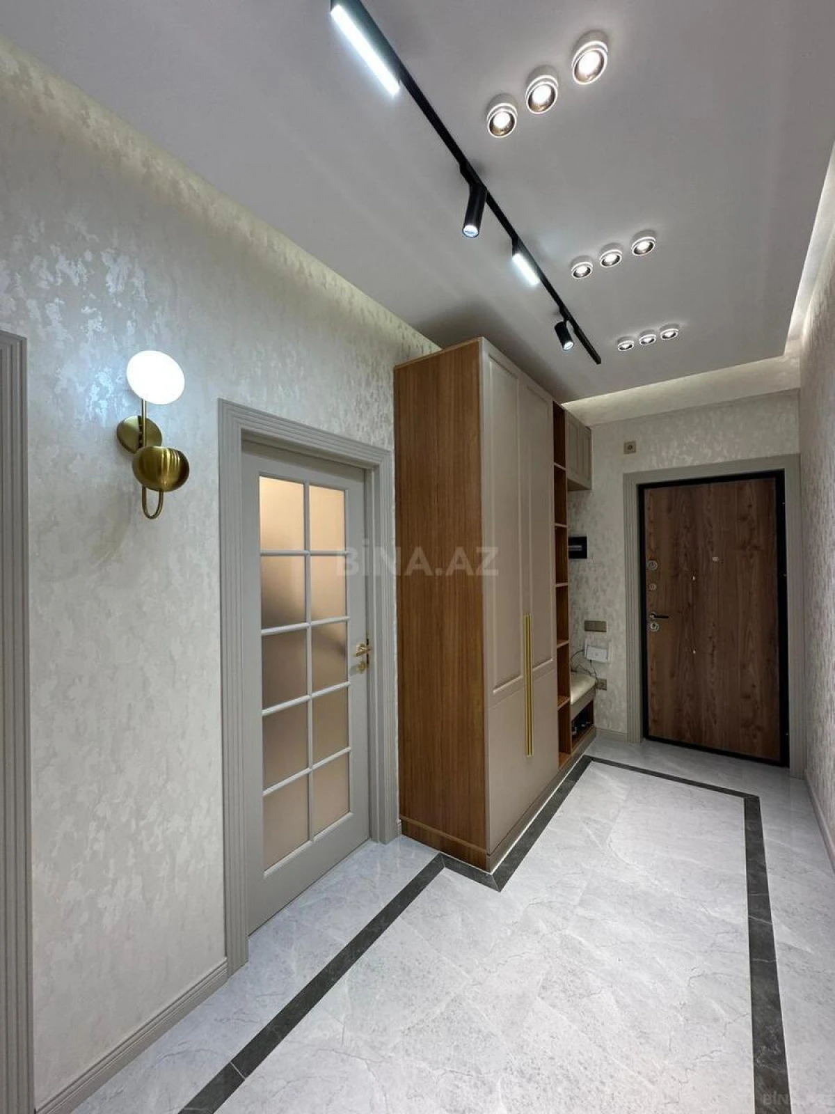 Satılır 2 otaqlı mənzil 55 m²
