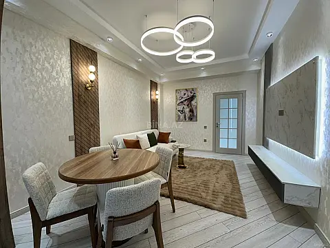 Satılır 2 otaqlı mənzil 55 m²