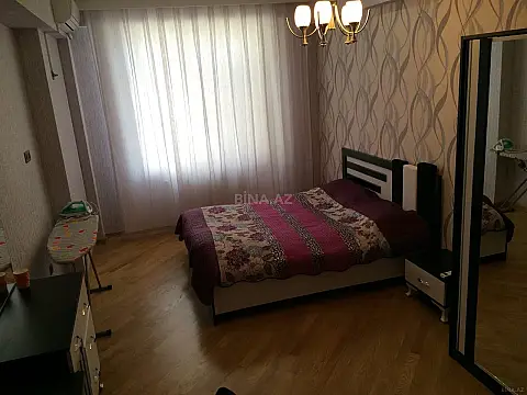 Kirayə verilir 2 otaqlı mənzil 90 m²