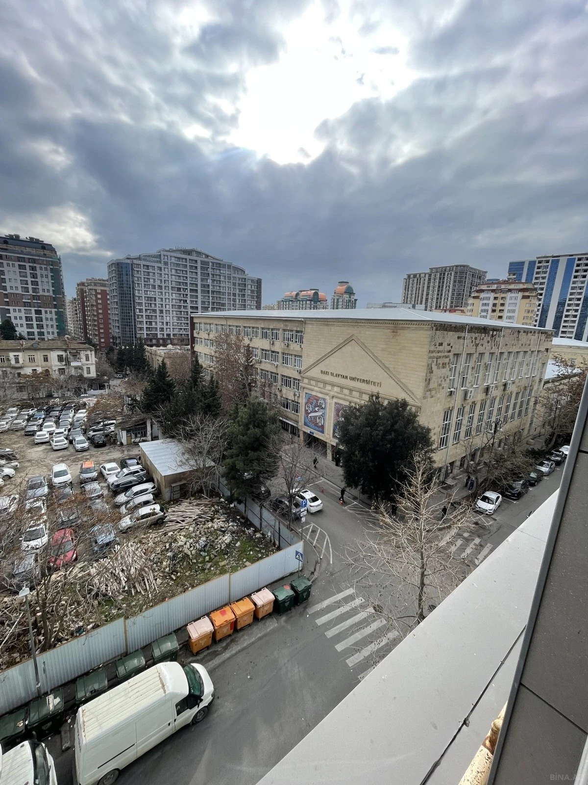 Satılır 3 otaqlı mənzil 70 m²