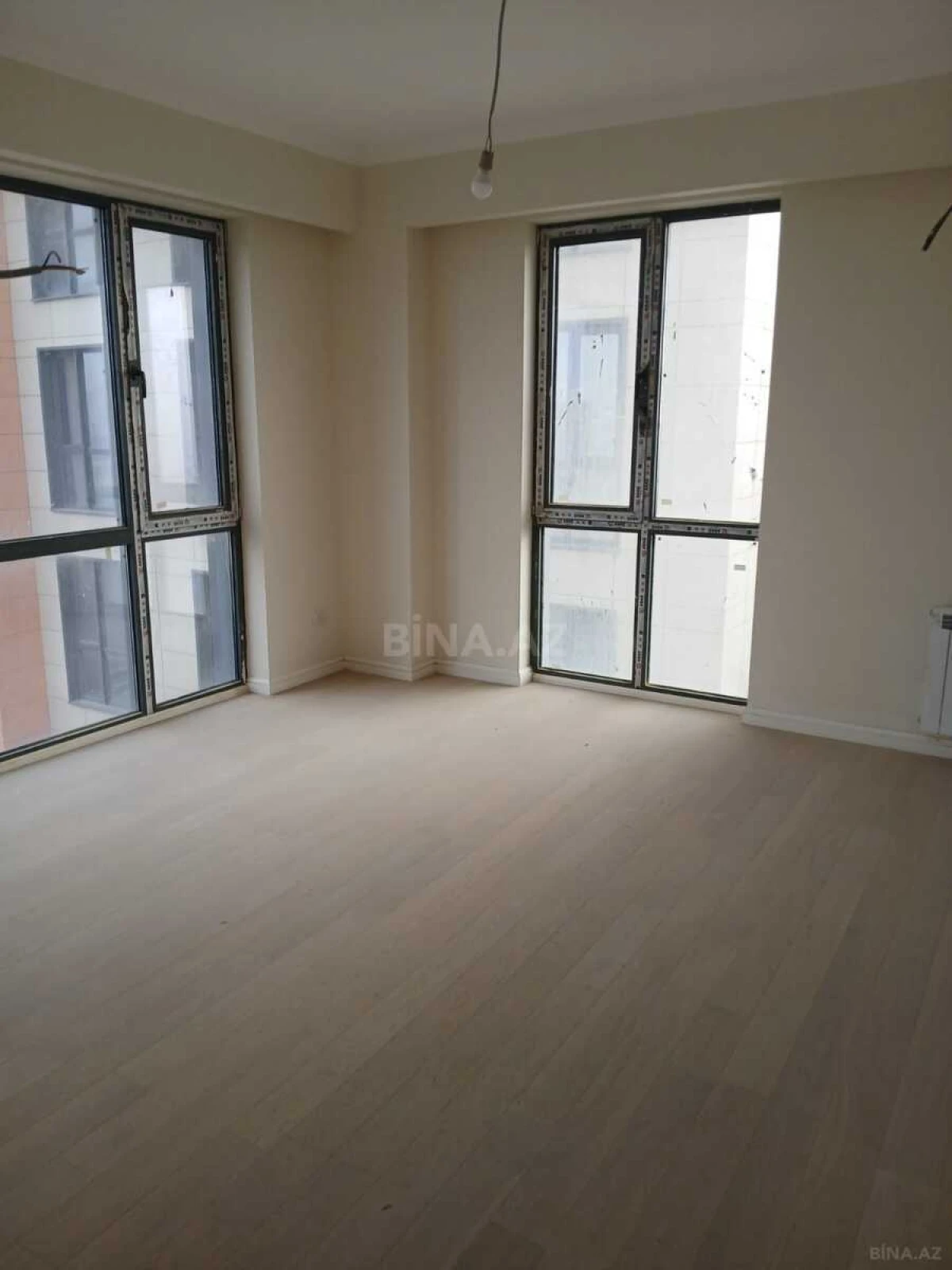 Satılır 3 otaqlı mənzil 82 m²