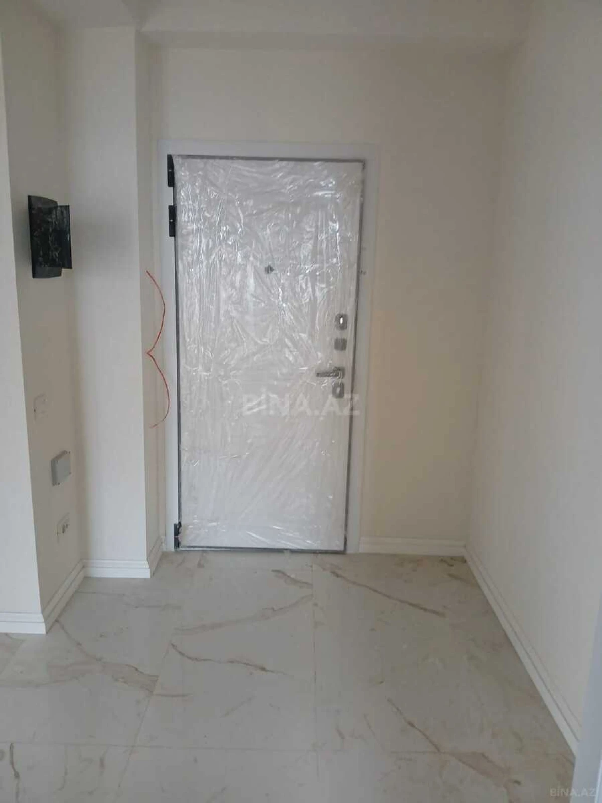 Satılır 3 otaqlı mənzil 82 m²