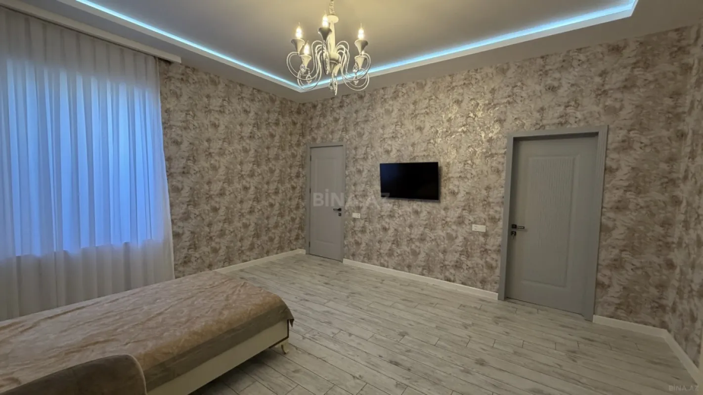Satılır 7 otaqlı həyət evi 450 m²