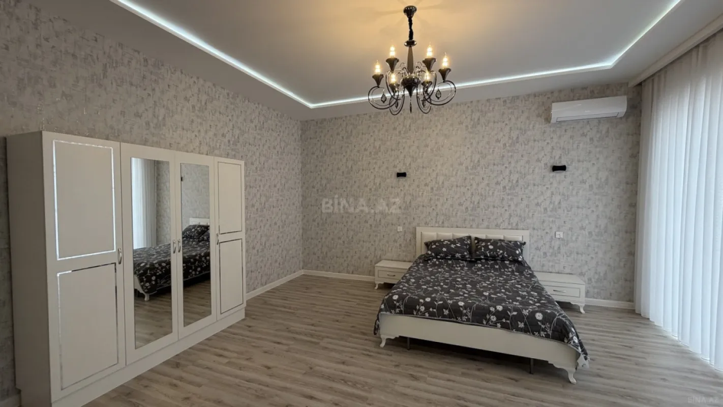Satılır 7 otaqlı həyət evi 450 m²