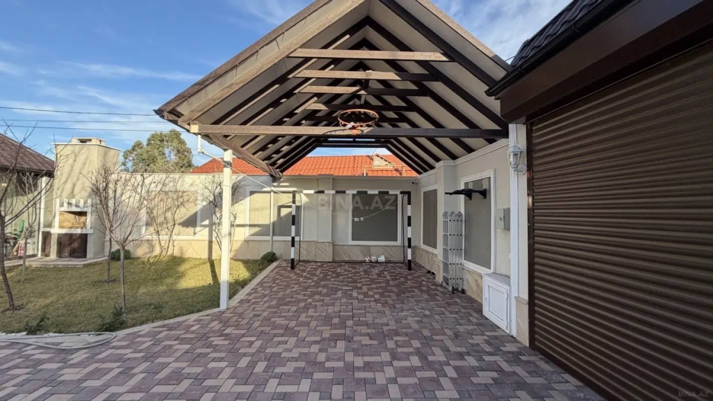Satılır 7 otaqlı həyət evi 450 m²