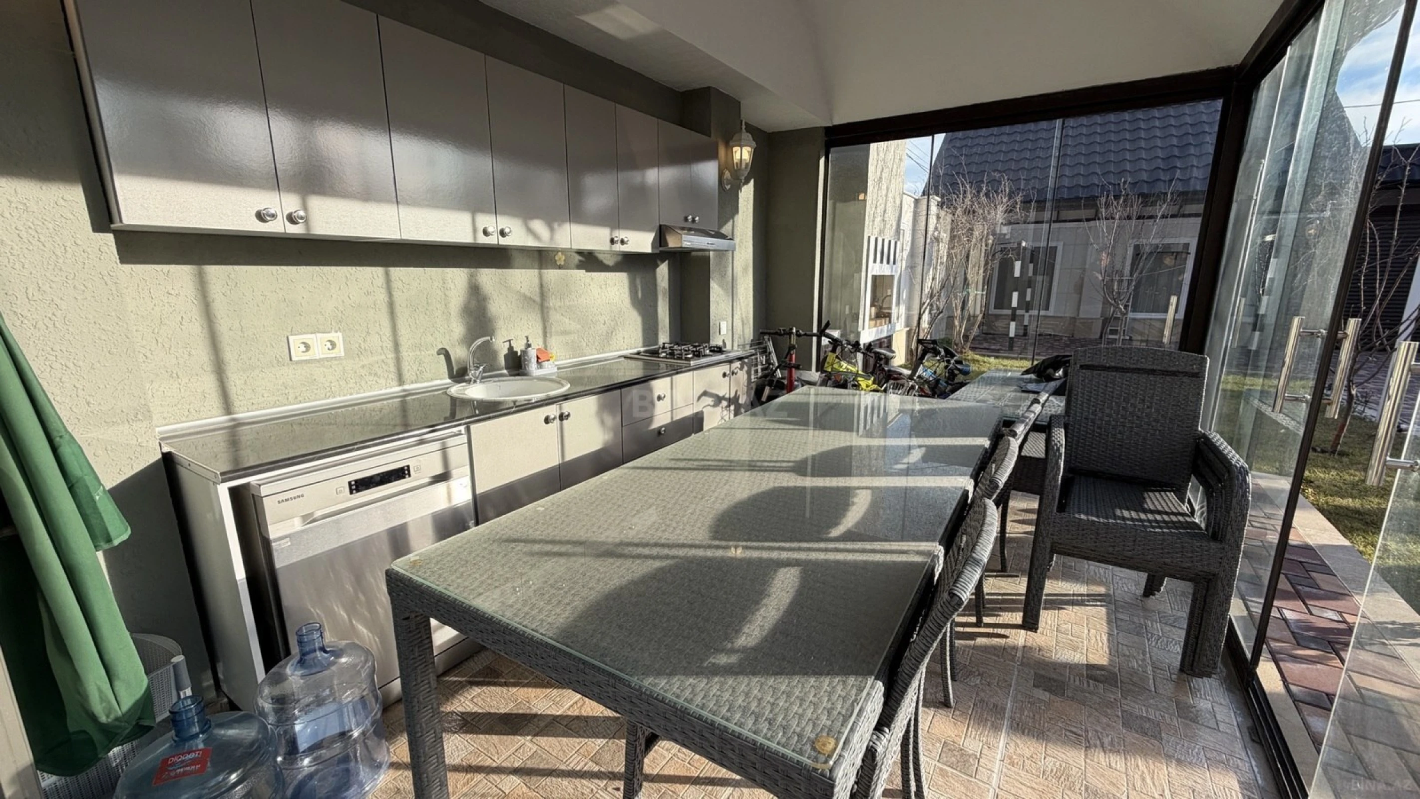 Satılır 7 otaqlı həyət evi 450 m²