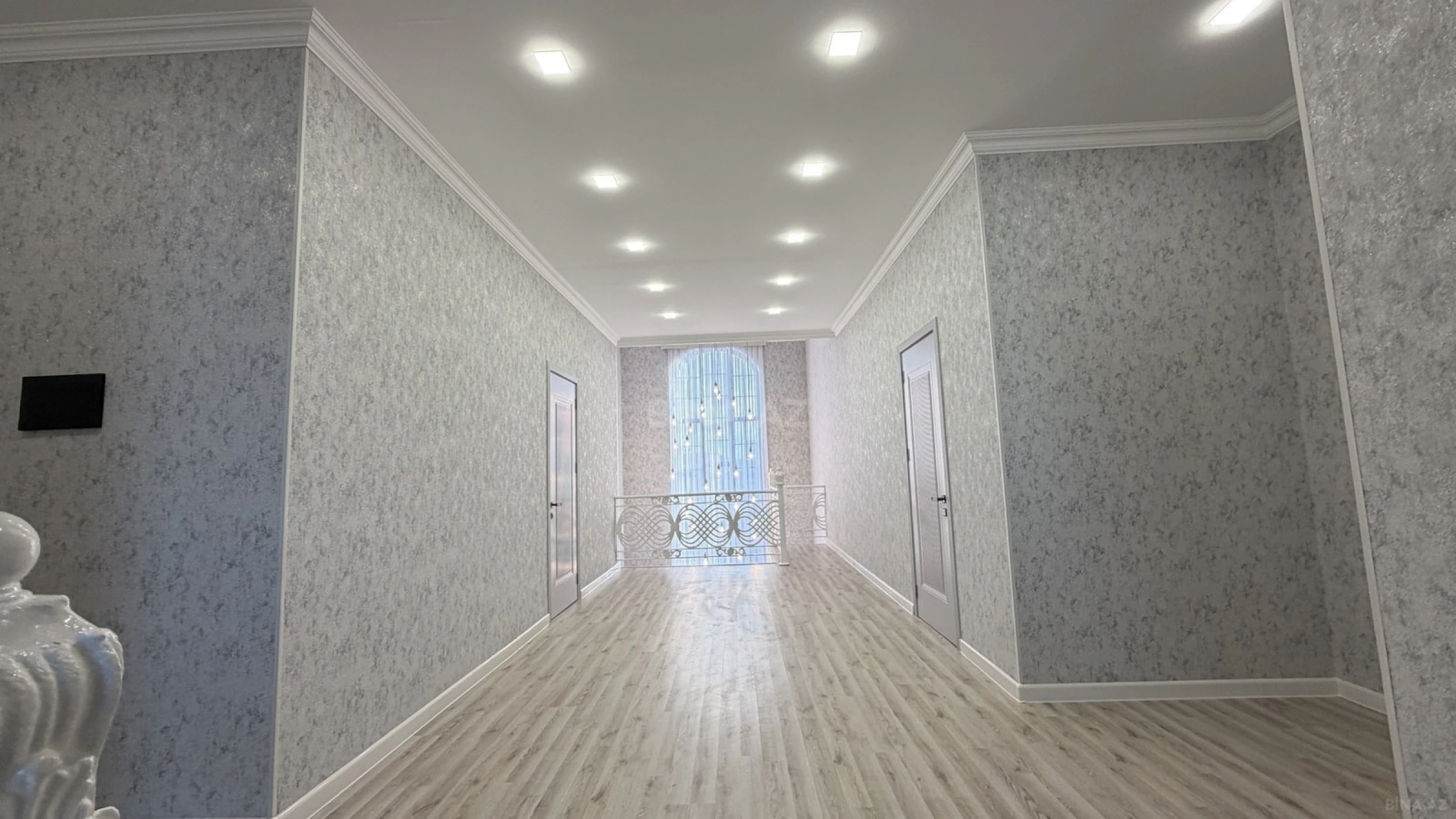 Satılır 7 otaqlı həyət evi 450 m²