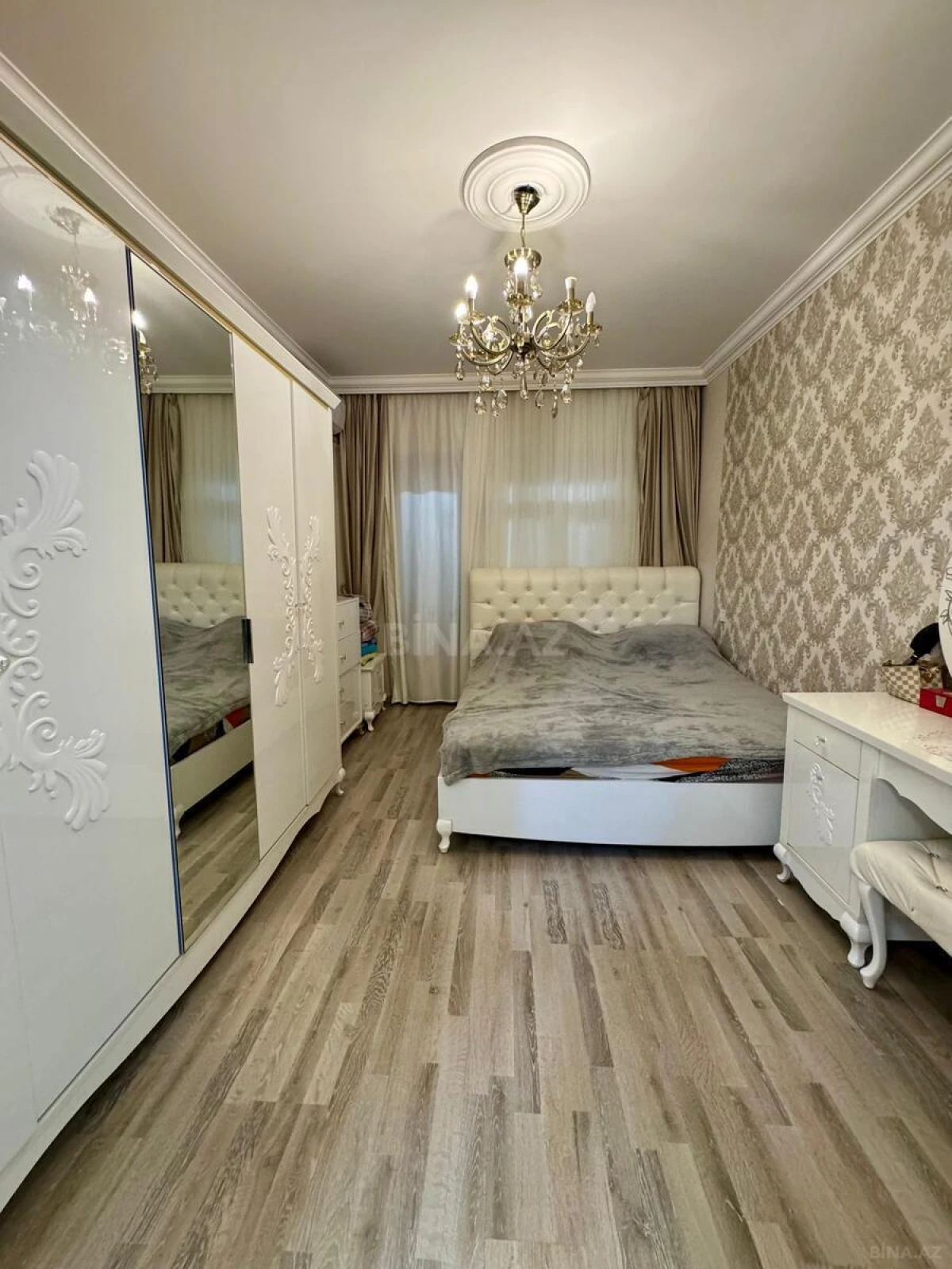 Satılır 2 otaqlı mənzil 60 m²