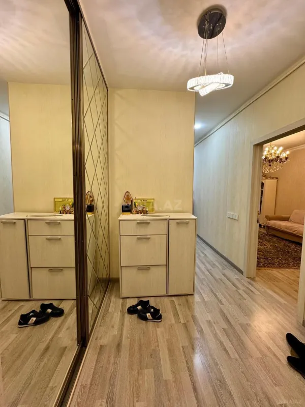 Satılır 2 otaqlı mənzil 60 m²