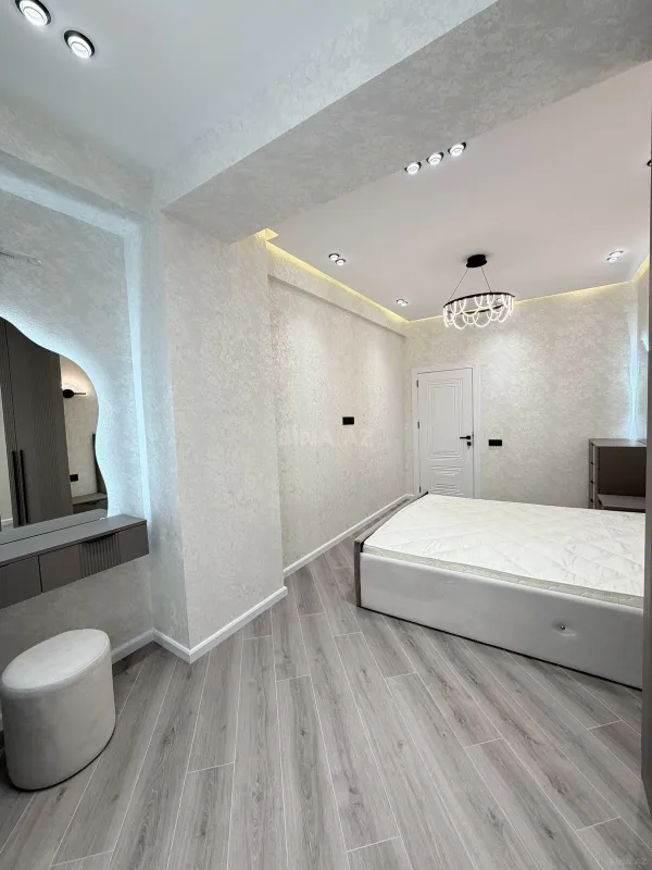 Satılır 3 otaqlı mənzil 107 m²