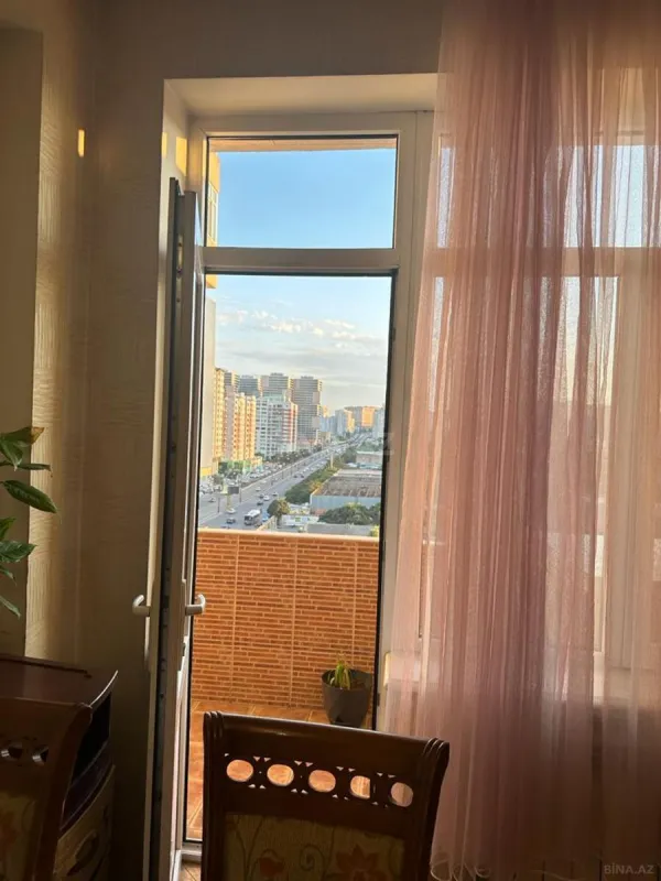 Satılır 2 otaqlı mənzil 109 m²