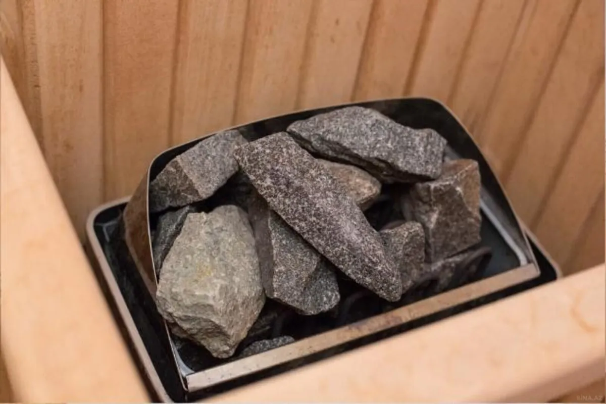 Satılır 15 otaqlı həyət evi 1000 m²