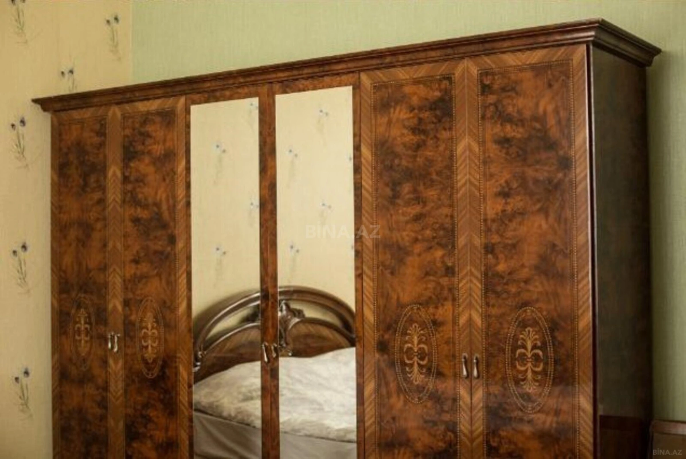 Satılır 15 otaqlı həyət evi 1000 m²