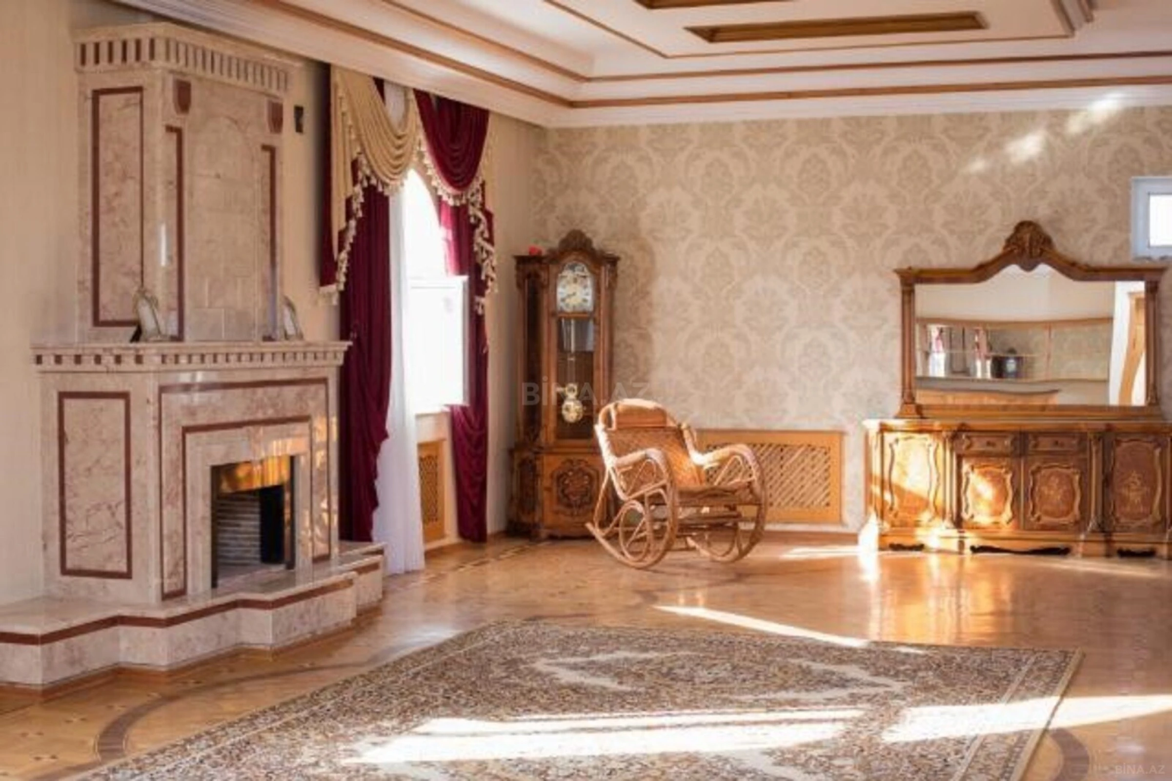 Satılır 15 otaqlı həyət evi 1000 m²