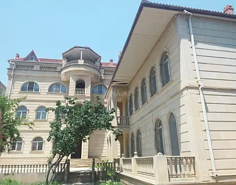 Satılır 15 otaqlı həyət evi 1000 m² — Bakı, Badamdar 15 otaq 1000.00 m²