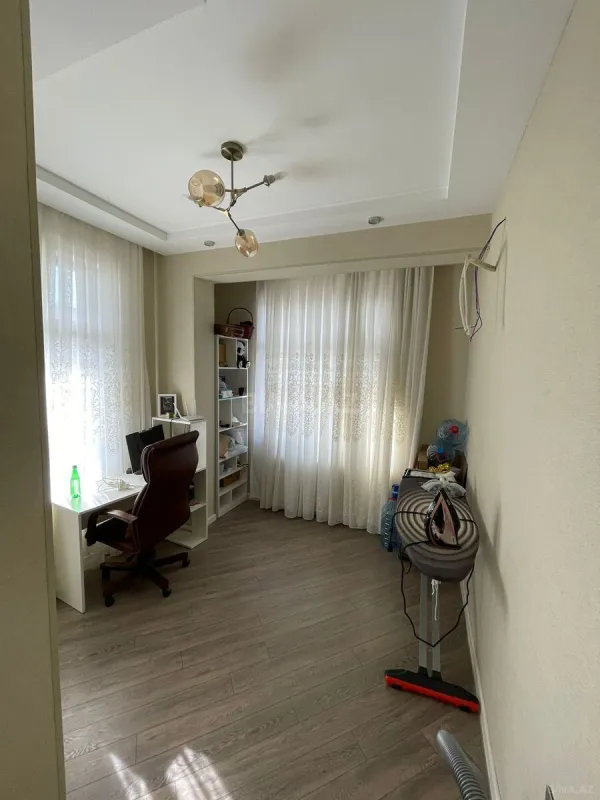 Satılır 3 otaqlı mənzil 90 m²