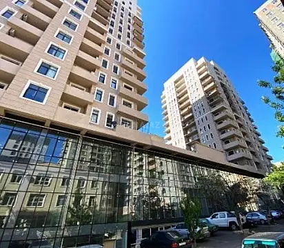 Satılır 3 otaqlı mənzil 90 m² — Bakı, İnşaatçılar 3 otaq 90.00 m²