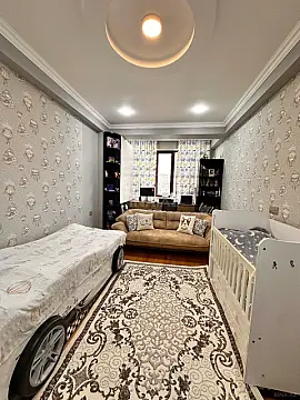 Satılır 3 otaqlı mənzil 140 m²