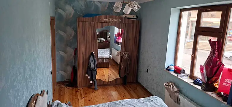 Satılır 2 otaqlı mənzil 90 m²