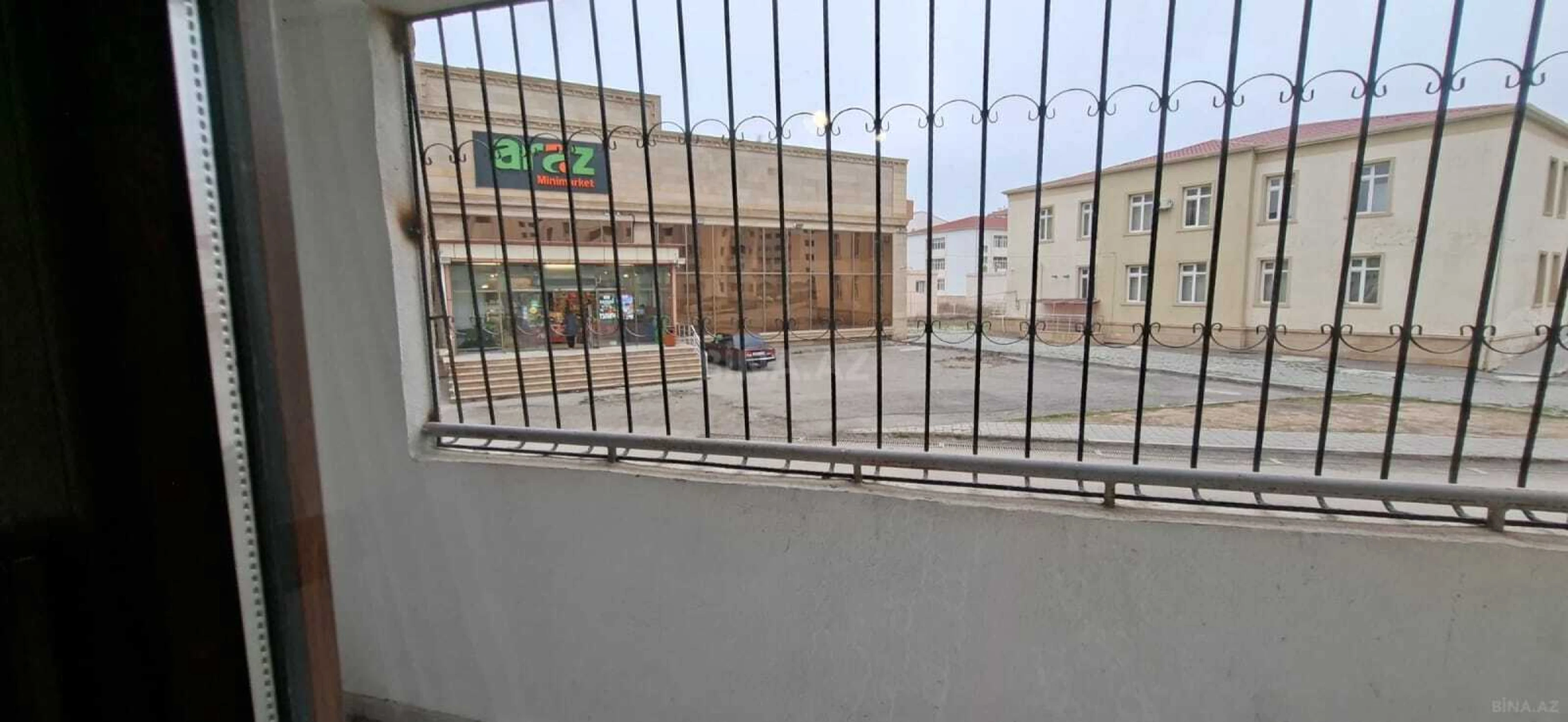 Satılır 2 otaqlı mənzil 90 m²