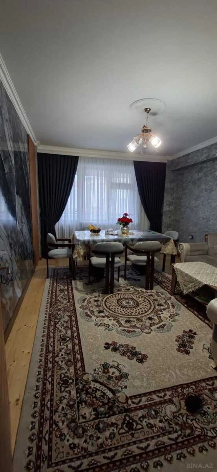 Satılır 2 otaqlı mənzil 90 m²