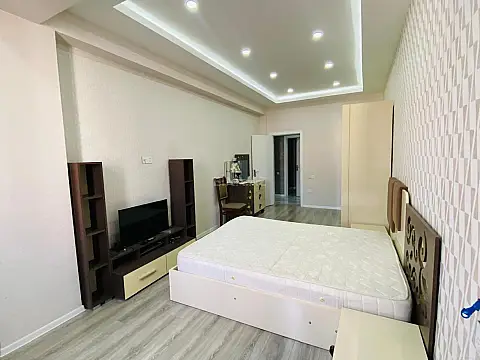 Kirayə verilir 3 otaqlı mənzil 108 m²