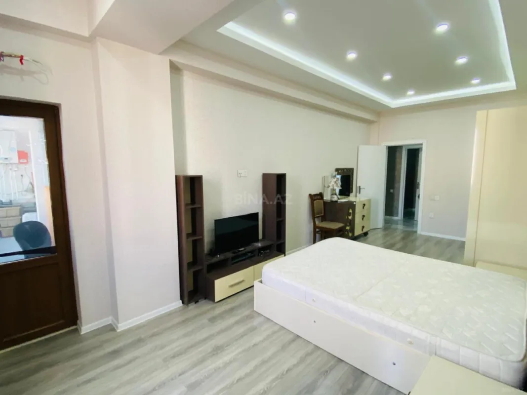 Kirayə verilir 3 otaqlı mənzil 108 m²